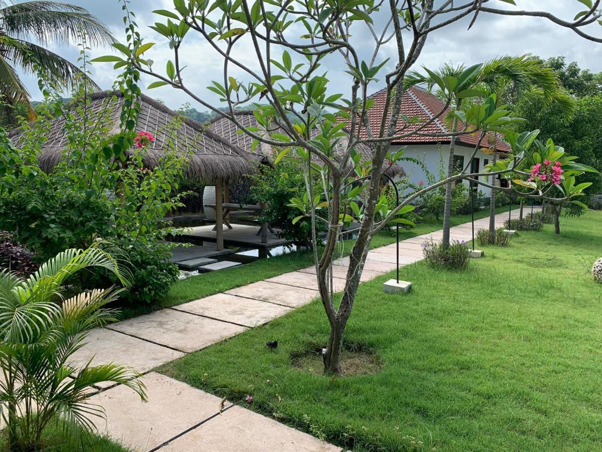 The Club Villas Lombok Sekotong Exterior foto